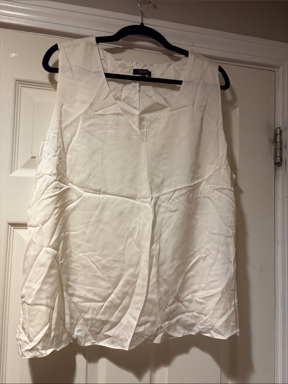 Quince Washable Silk V-Neck Sleeveless Tank in Ivory 2X